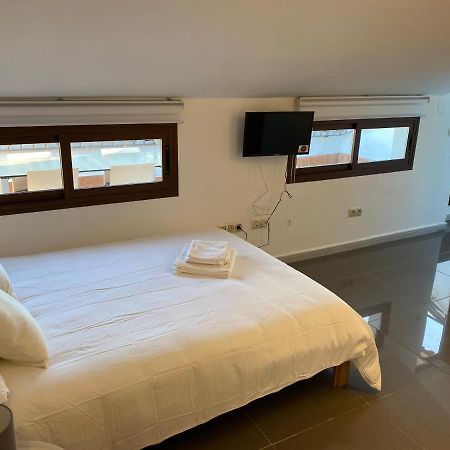 Apartamentos Fuente Arriba Poyales Del Hoyo Eksteriør billede