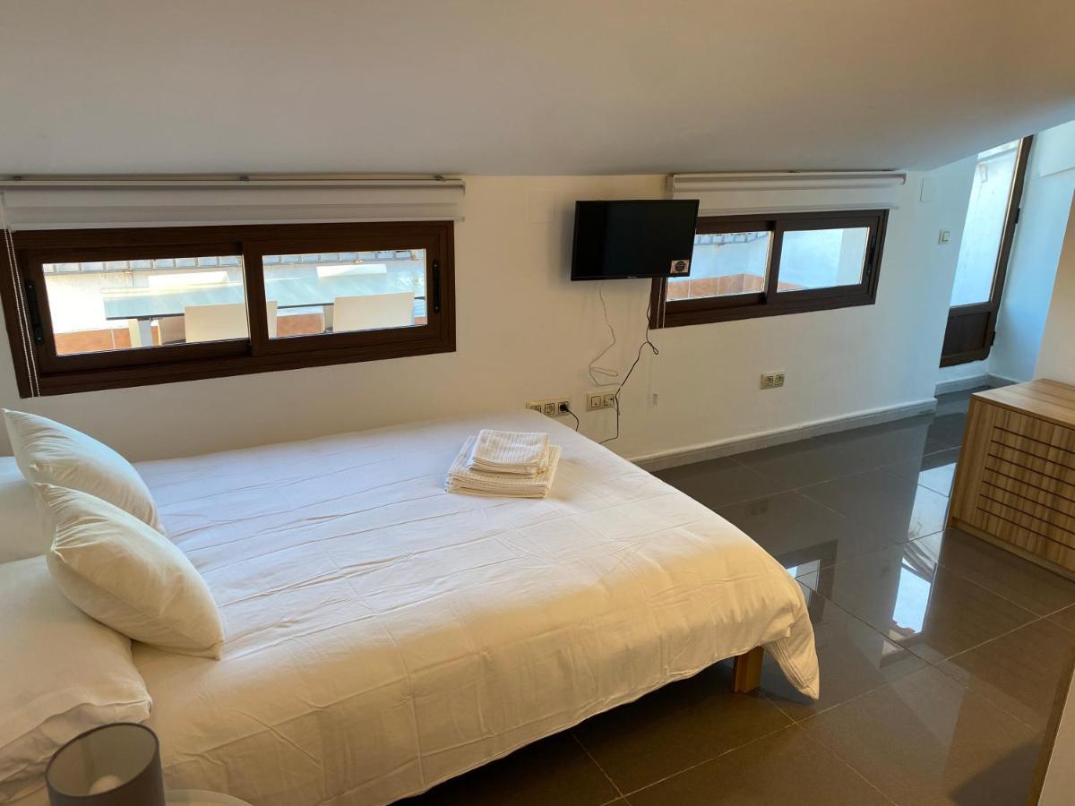 Apartamentos Fuente Arriba Poyales Del Hoyo Eksteriør billede